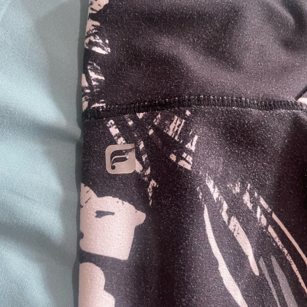Fabletic capris - Picture 4 of 4